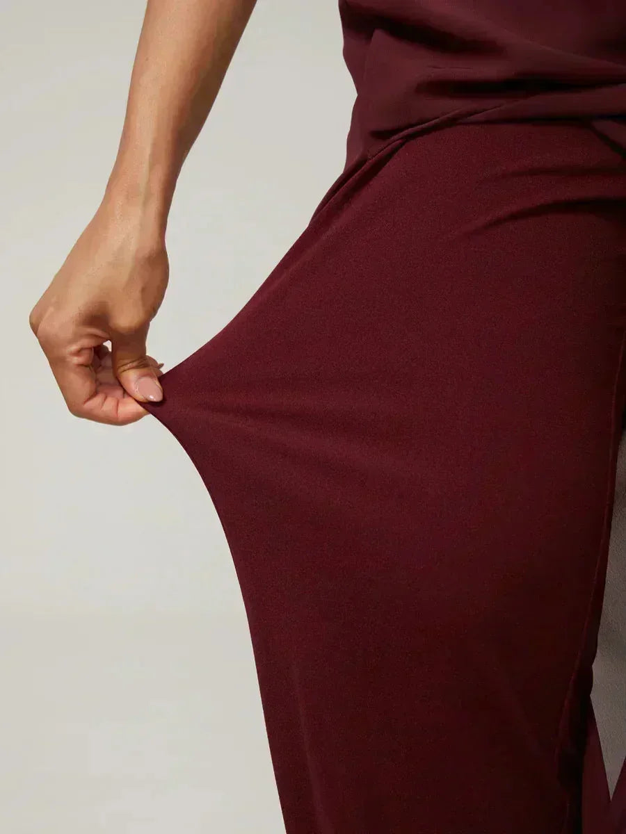 Rechte broek met chiffon split been overlay