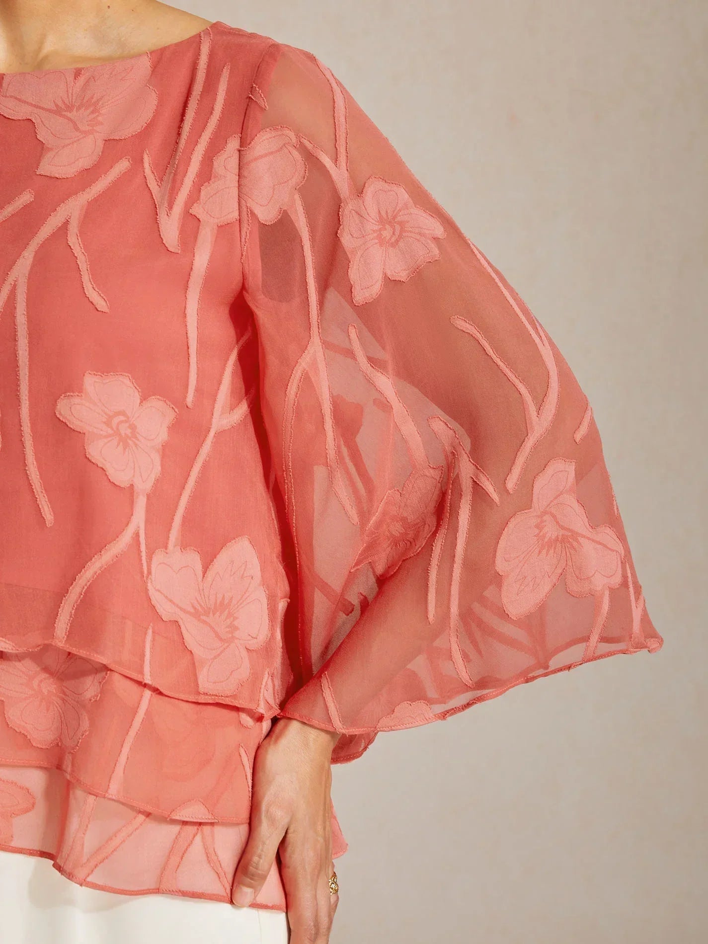 Gelaagde Chiffonblouse met Bloemen
