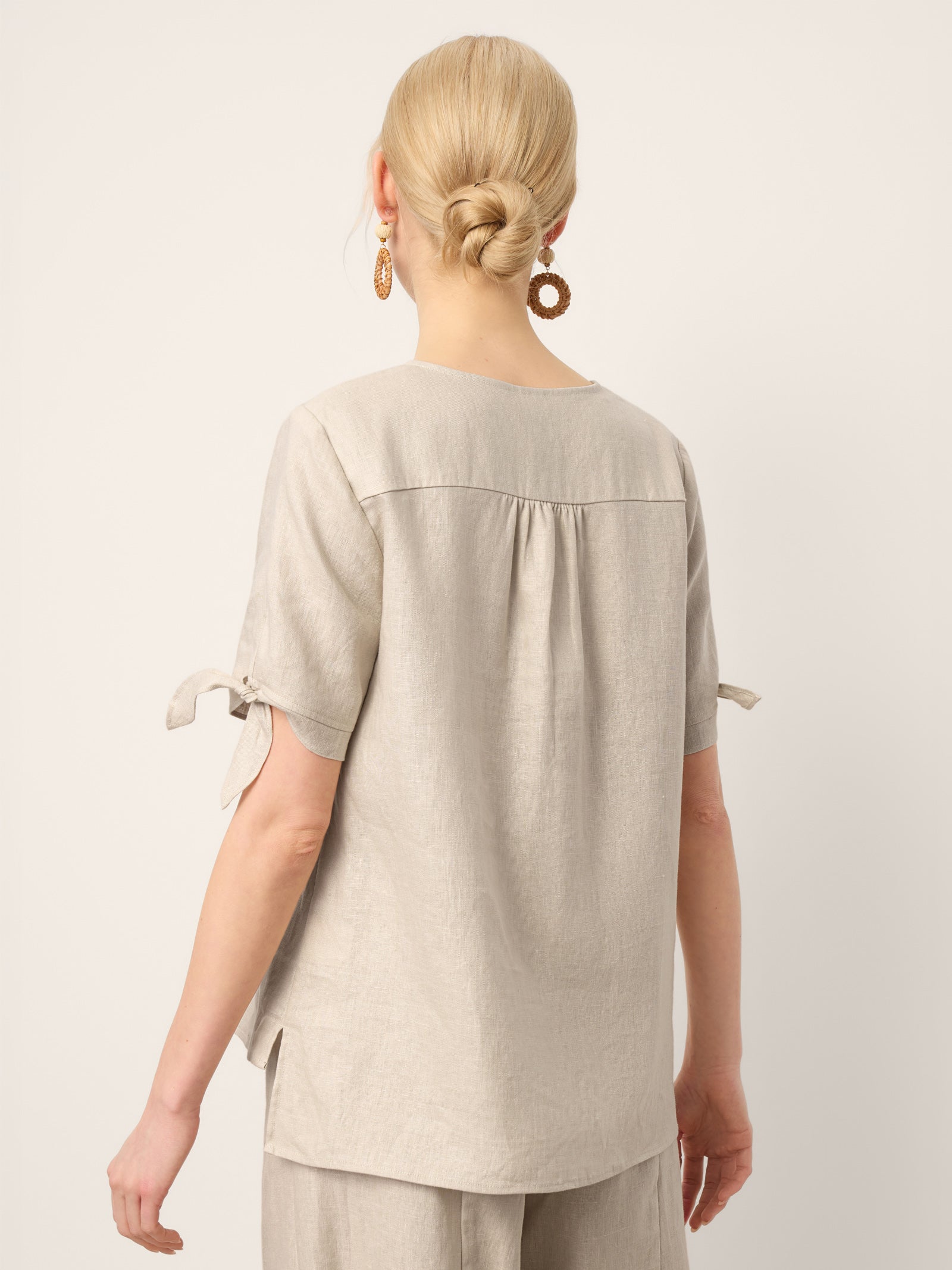 100% Linen Tie Cuff Notched V-Neck Top AI