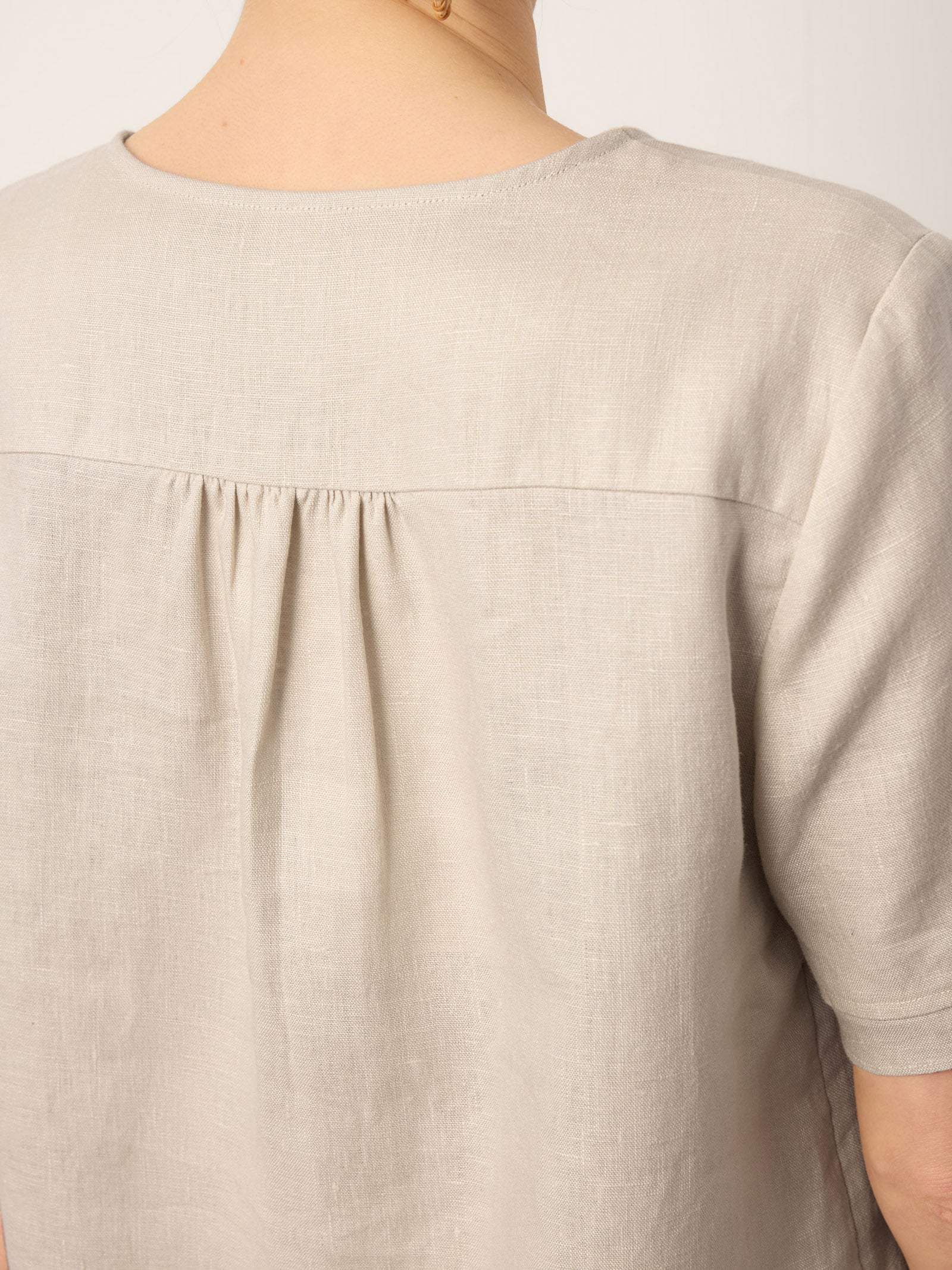 100% Linen Tie Cuff Notched V-Neck Top AI