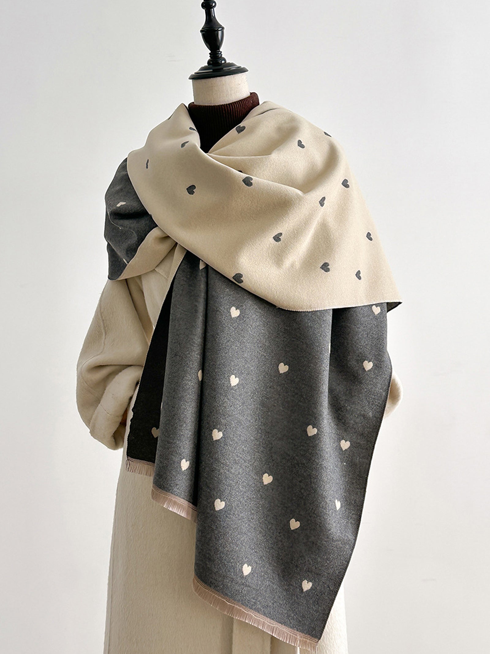 Double-Sided Heart-Jacquard Fringed Scarf