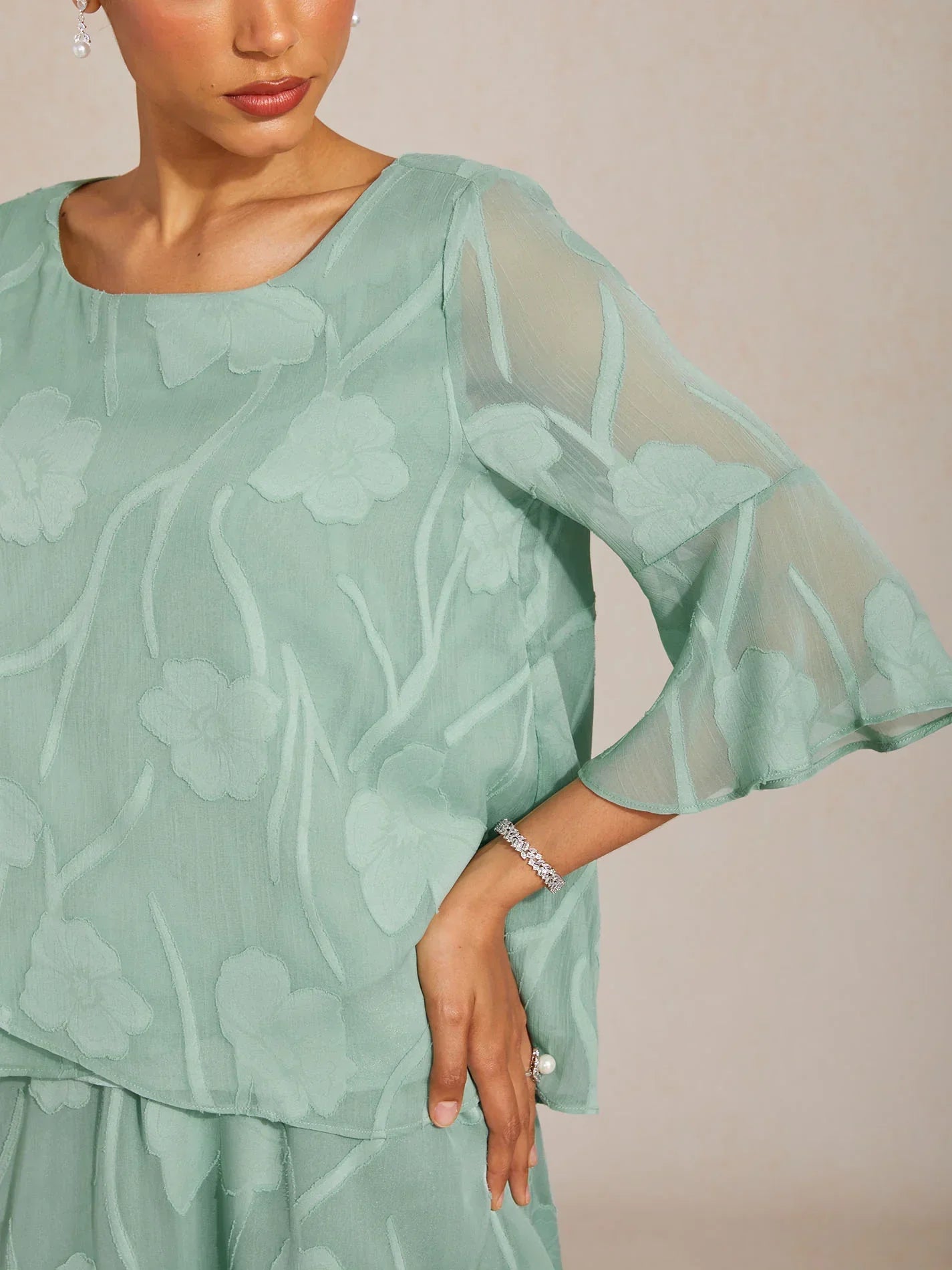 Elegante chiffon blouse met asymmetrische zoom