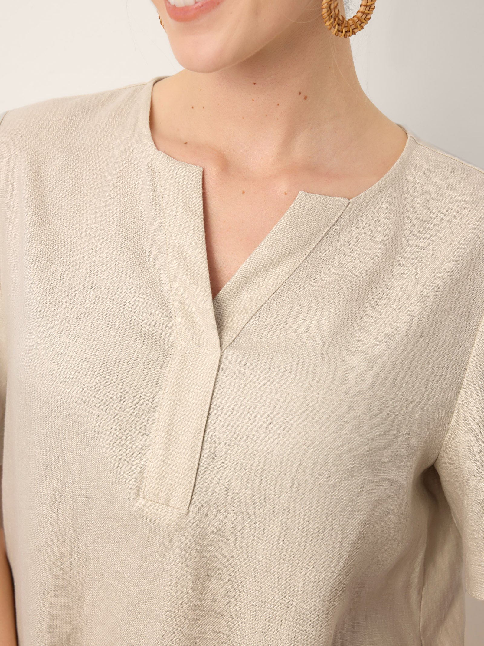 100% Linen Tie Cuff Notched V-Neck Top AI