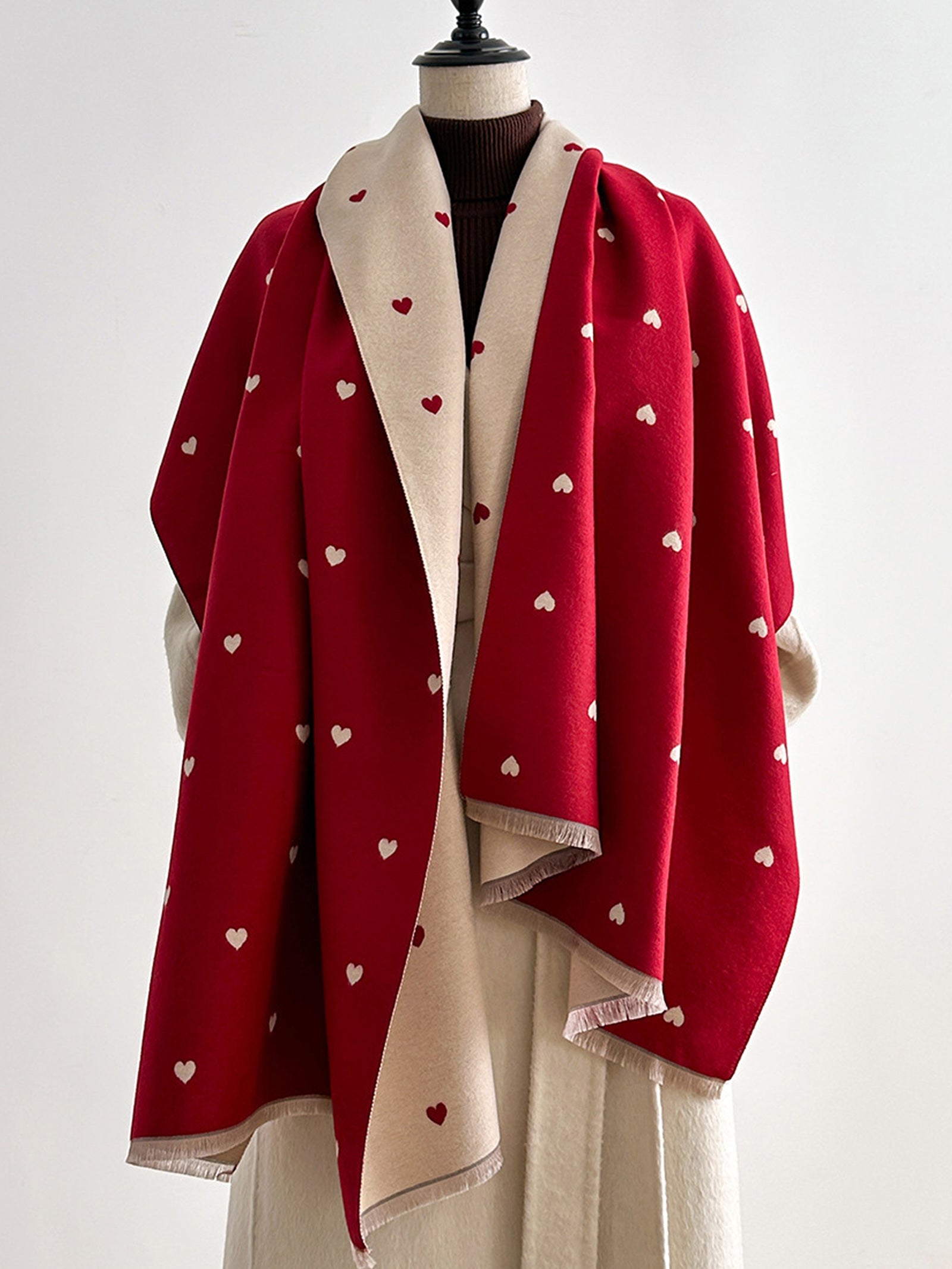 Double-Sided Heart-Jacquard Fringed Scarf