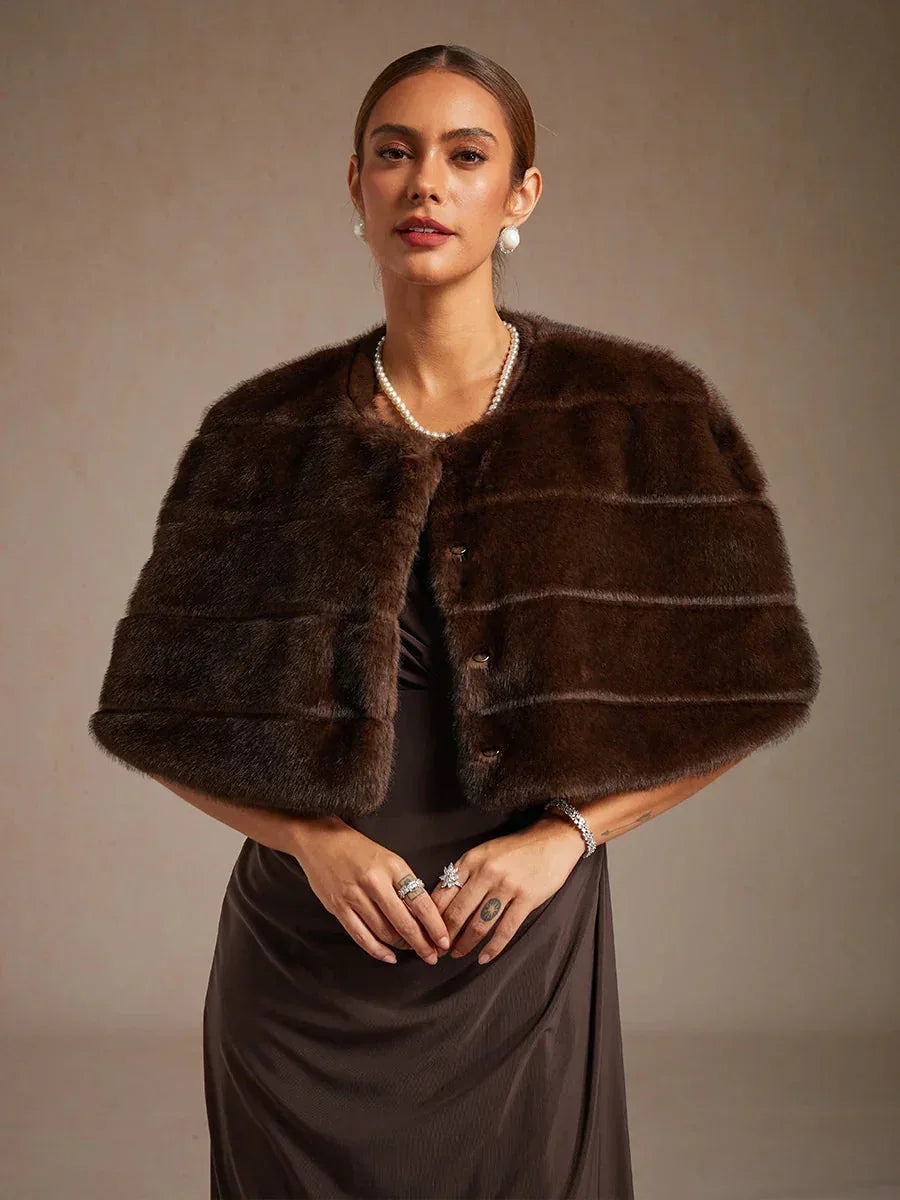 Elegante galajurk met versierde fladdermouwen