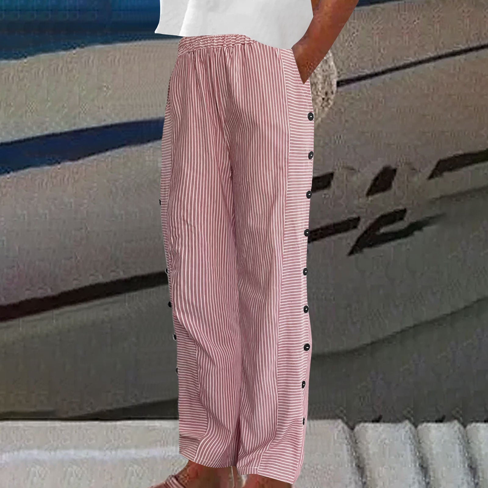 Clara – STRIPED BUTTON-ACCENT PANTS