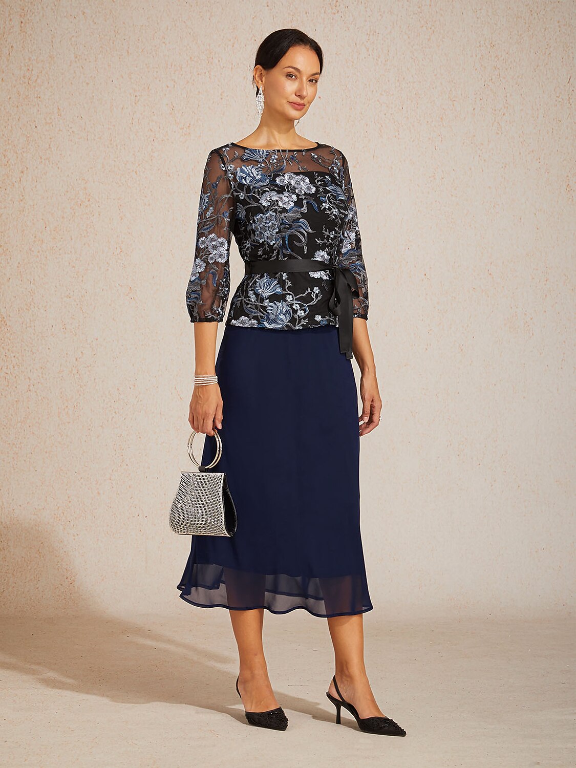 Bloemige Geborduurde Blouse Met 3/4-Ballonmouwen & Illusion-Halslijn